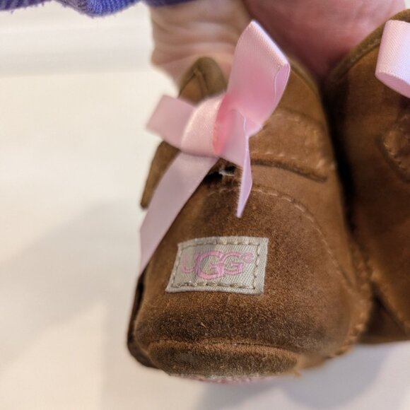 UGG Baby Jesse Bow II Size 4/5 - Picture 9 of 13